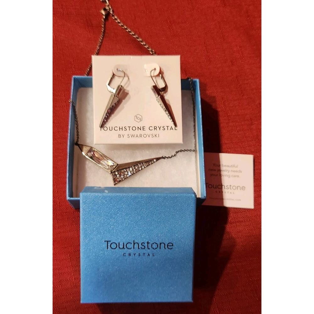 Touchstone Crystal by Swarovski Frosted Edge Necklace & Earrings 1528N &E